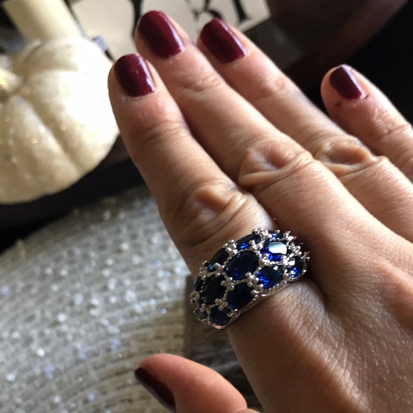 New lab created deep blue gemstone, 925 slvr plated sz 9 ring - Picture 6 of 6